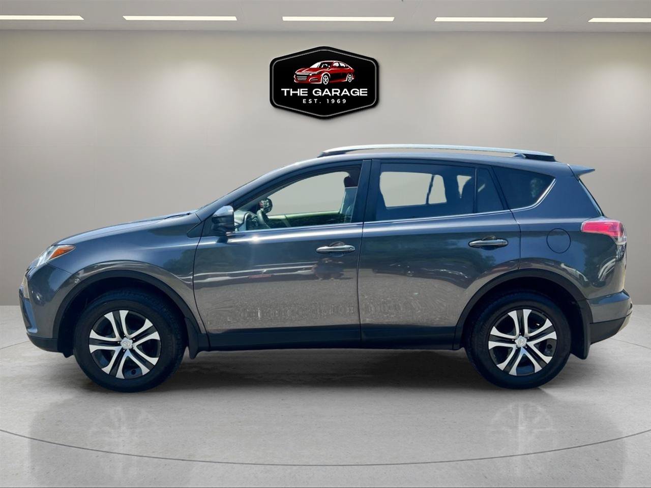Used 2018 Toyota RAV4 LE w/ All Weather Liner Package AWD/4WD image 2