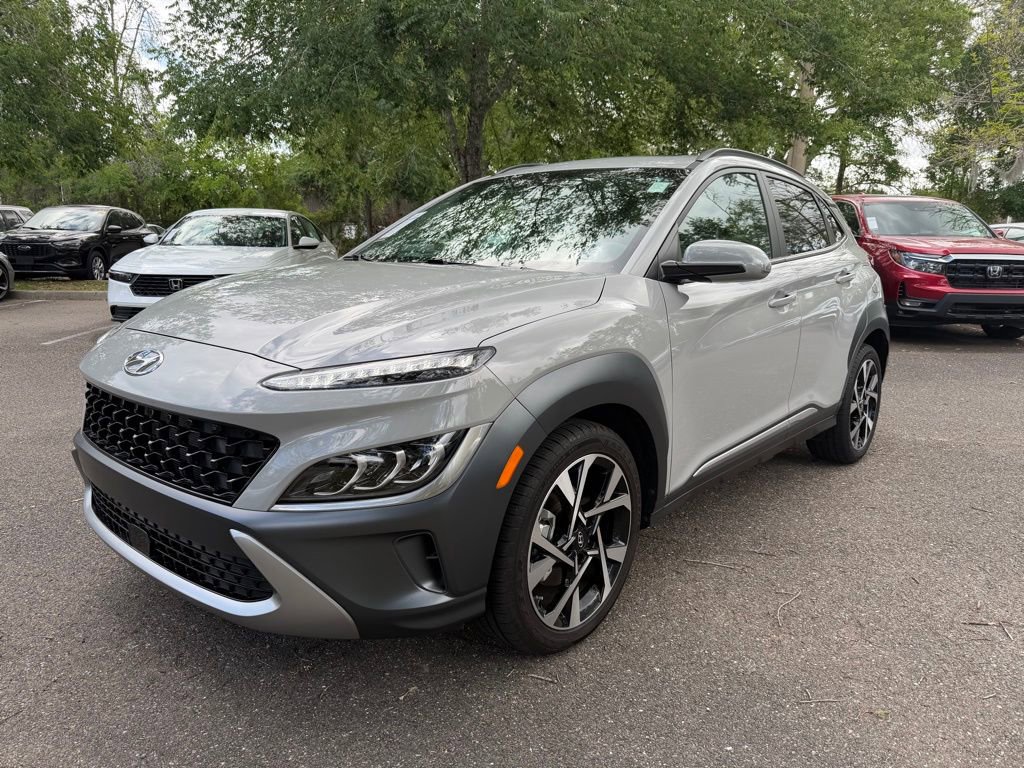 Used 2023 Hyundai Kona Limited image 3