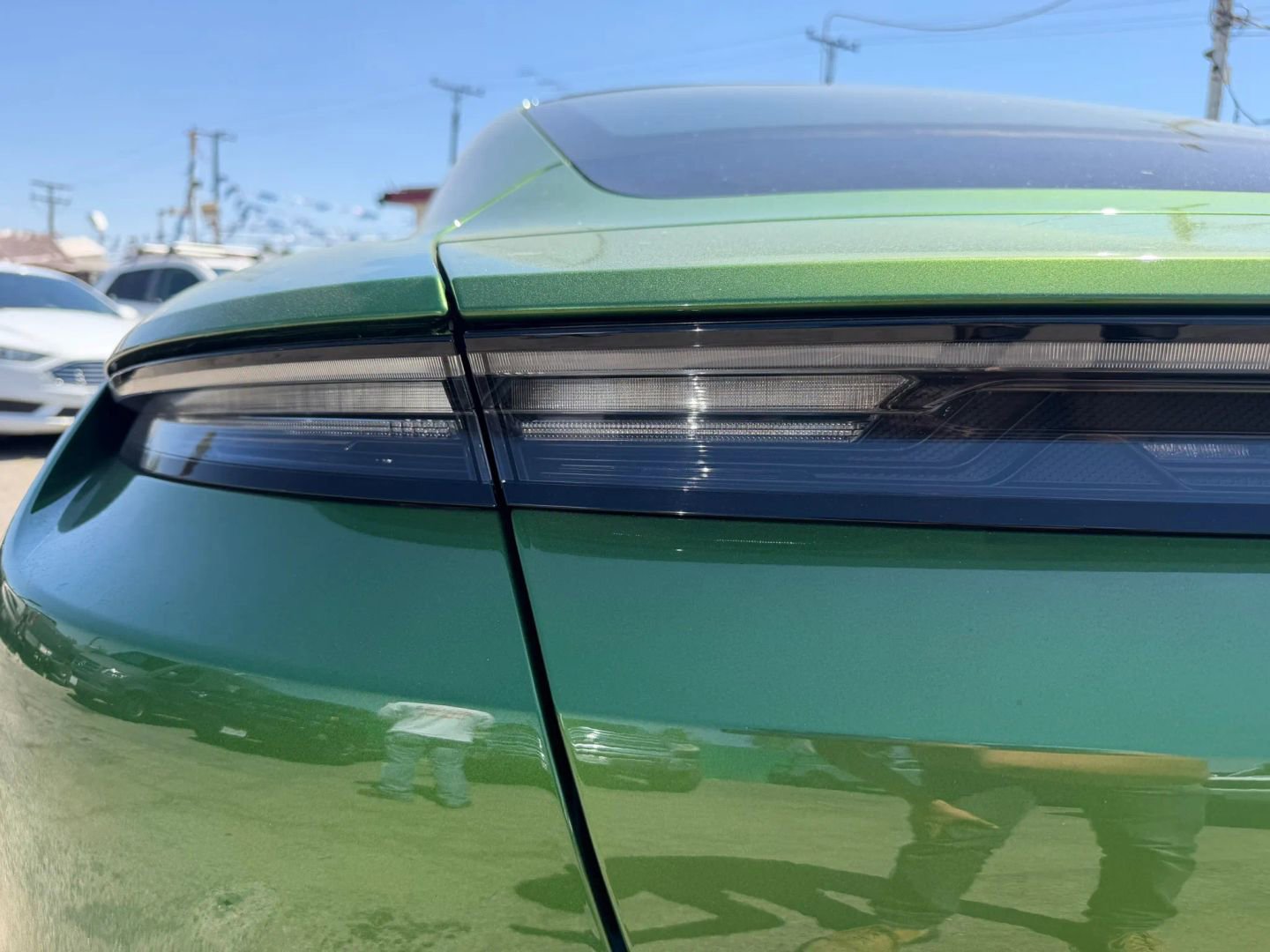 Used 2020 Porsche Taycan 4S image 34