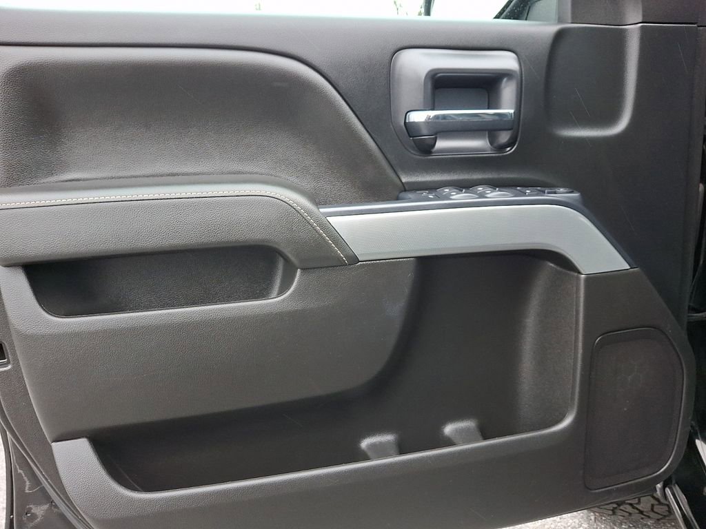 Used 2018 Chevrolet Silverado 1500 LT w/ Redline Edition image 12