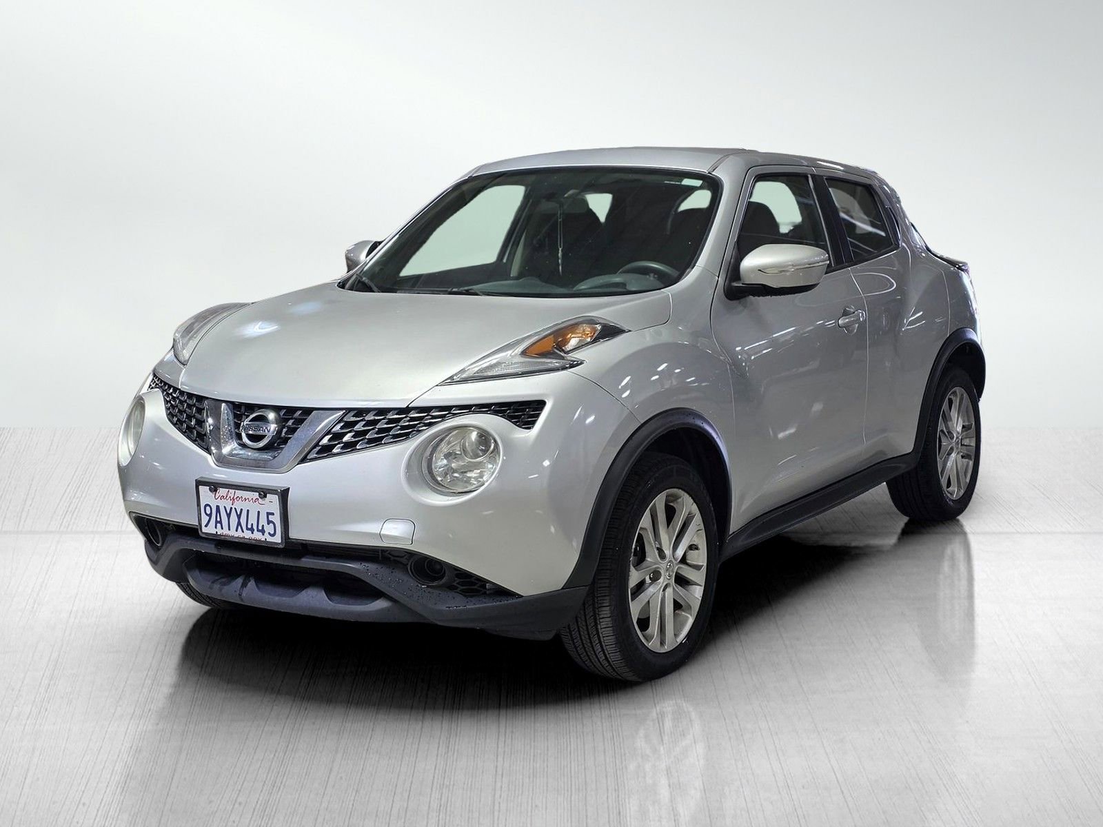 Used 2016 Nissan Juke S image 3