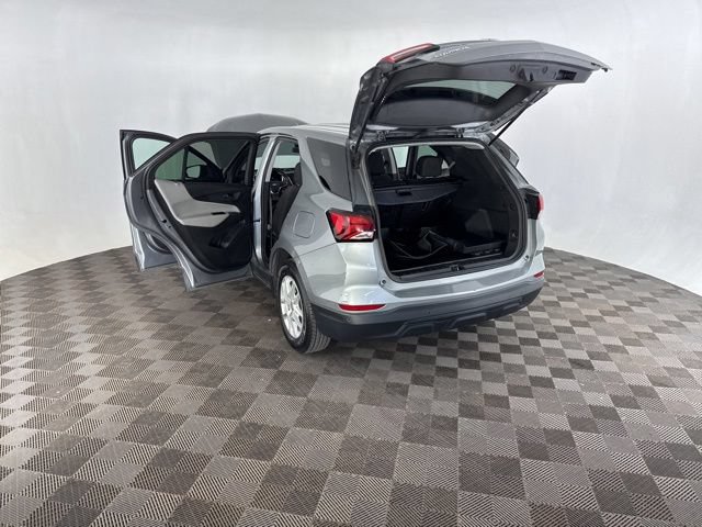 Used 2023 Chevrolet Equinox LS w/ LS Convenience Package FWD image 19