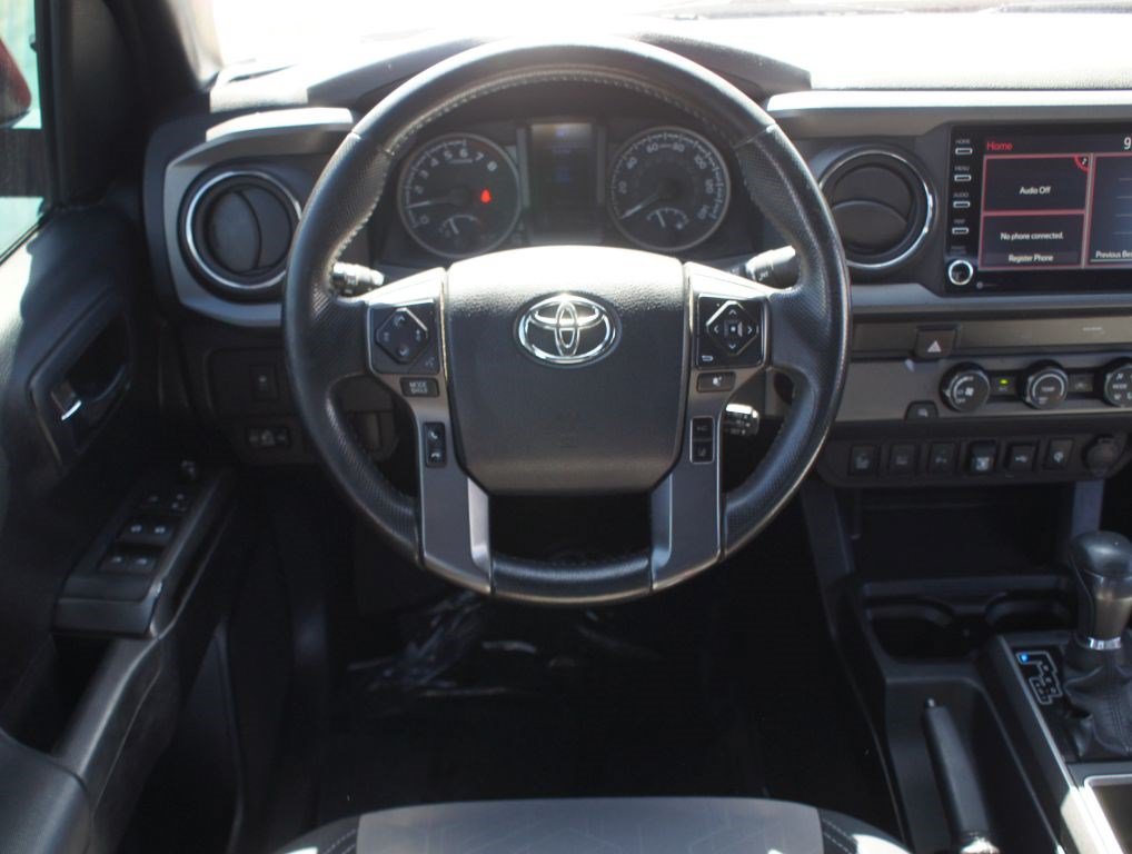 Used 2020 Toyota Tacoma TRD Sport w/ Technology Package RWD image 5