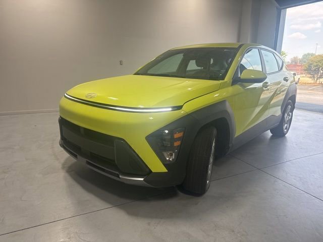 Used 2024 Hyundai Kona SE image 3