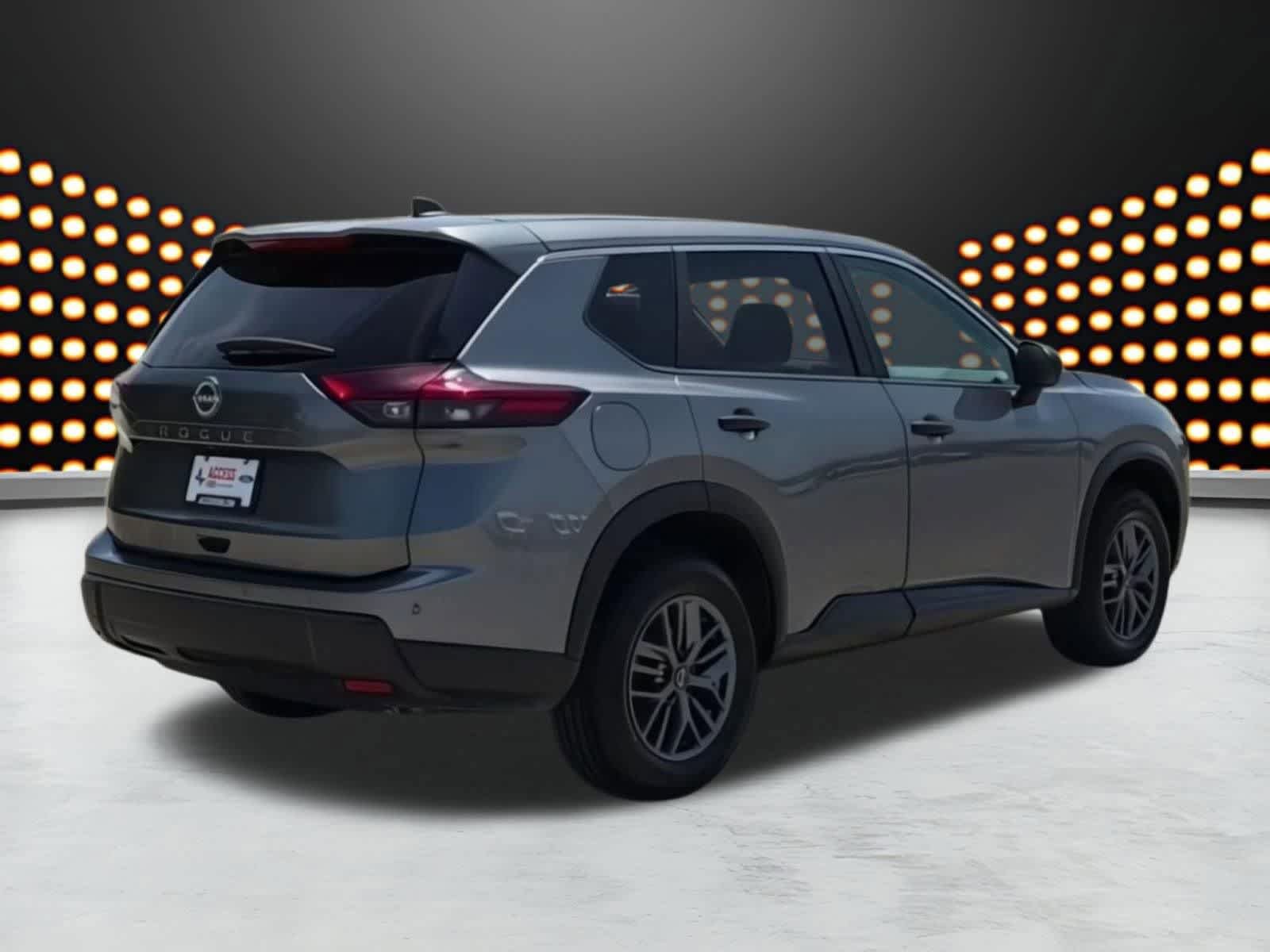 Used 2024 Nissan Rogue S FWD image 8