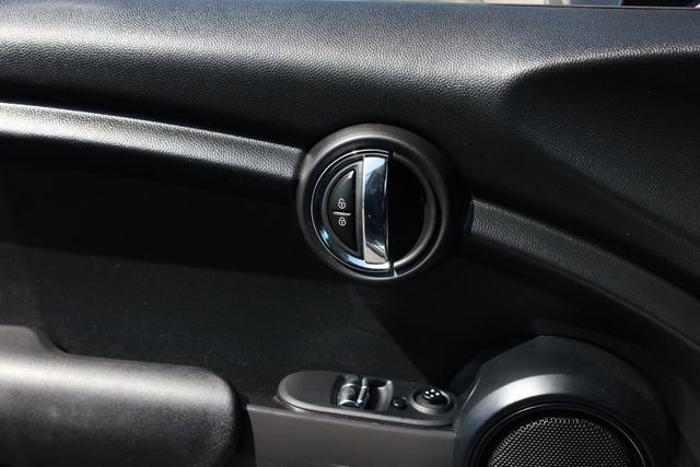 Used 2019 MINI Cooper 2-Door Hardtop image 46
