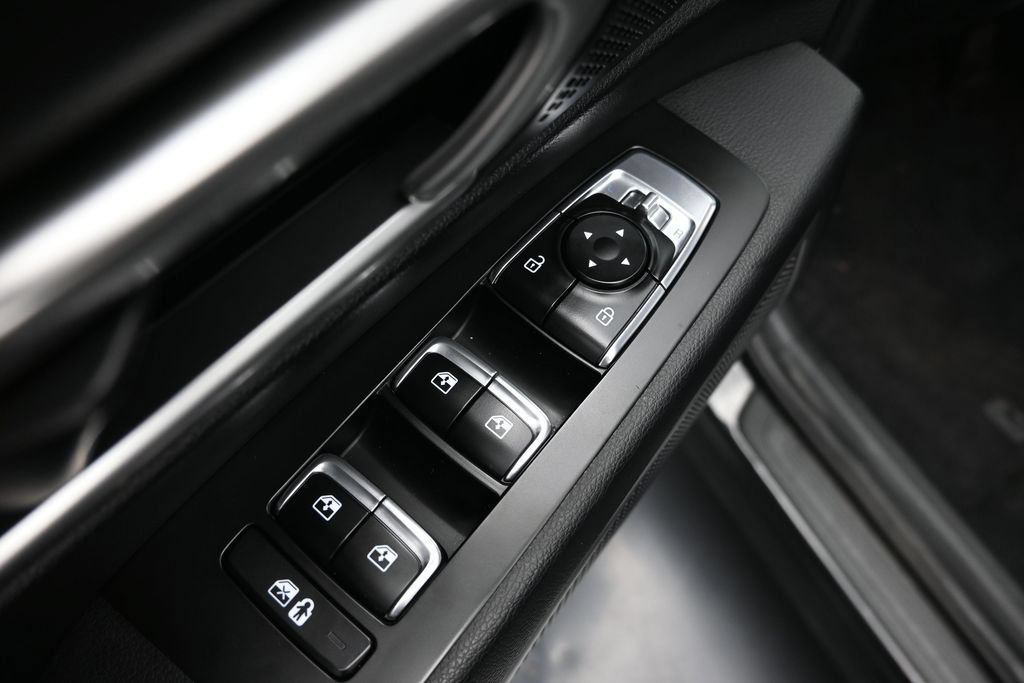 Used 2024 Kia Telluride LX FWD image 19