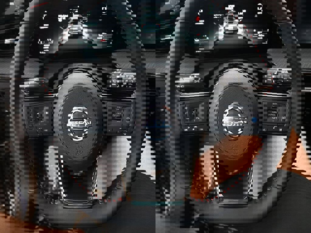 New 2026 Nissan Kicks SR image 13