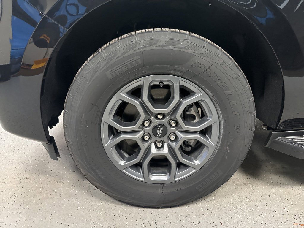 New 2025 Ford Expedition Max Active image 2