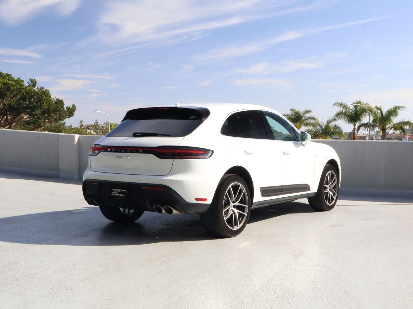 Certified 2024 Porsche Macan S AWD/4WD image 5