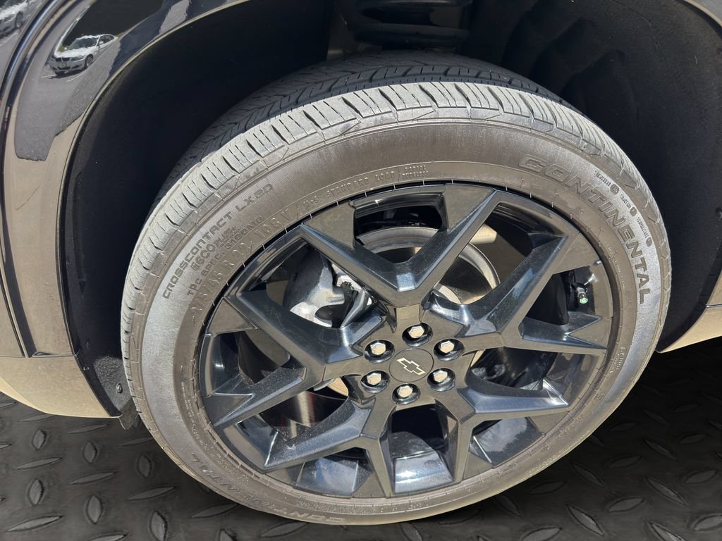 Used 2024 Chevrolet Traverse RS w/ LPO, Floor Liner Package AWD/4WD image 14