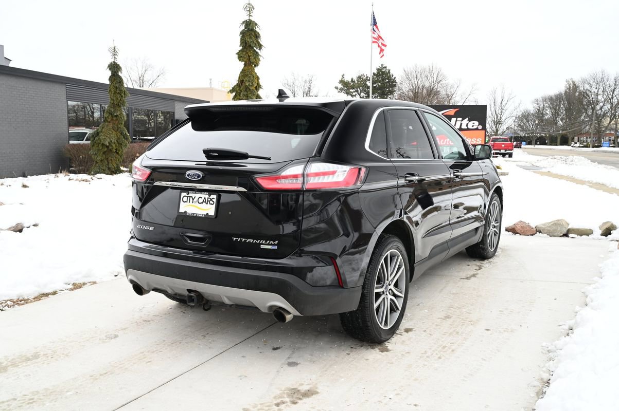Used 2019 Ford Edge Titanium w/ Cold Weather Package image 5
