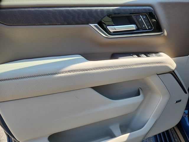 New 2026 GMC Yukon XL Denali w/ Denali Reserve Package AWD/4WD image 8