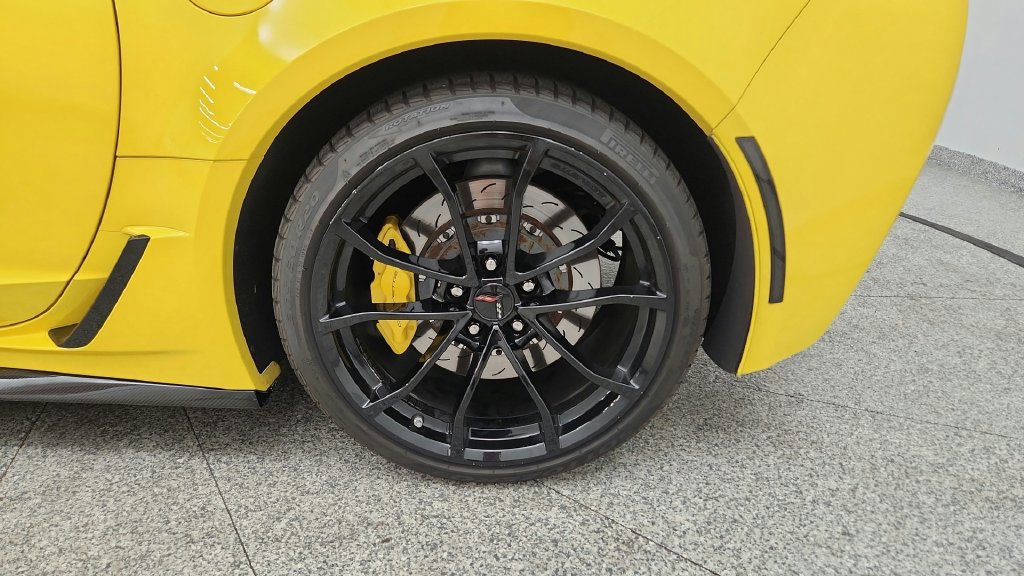 Used 2017 Chevrolet Corvette Grand Sport RWD image 18