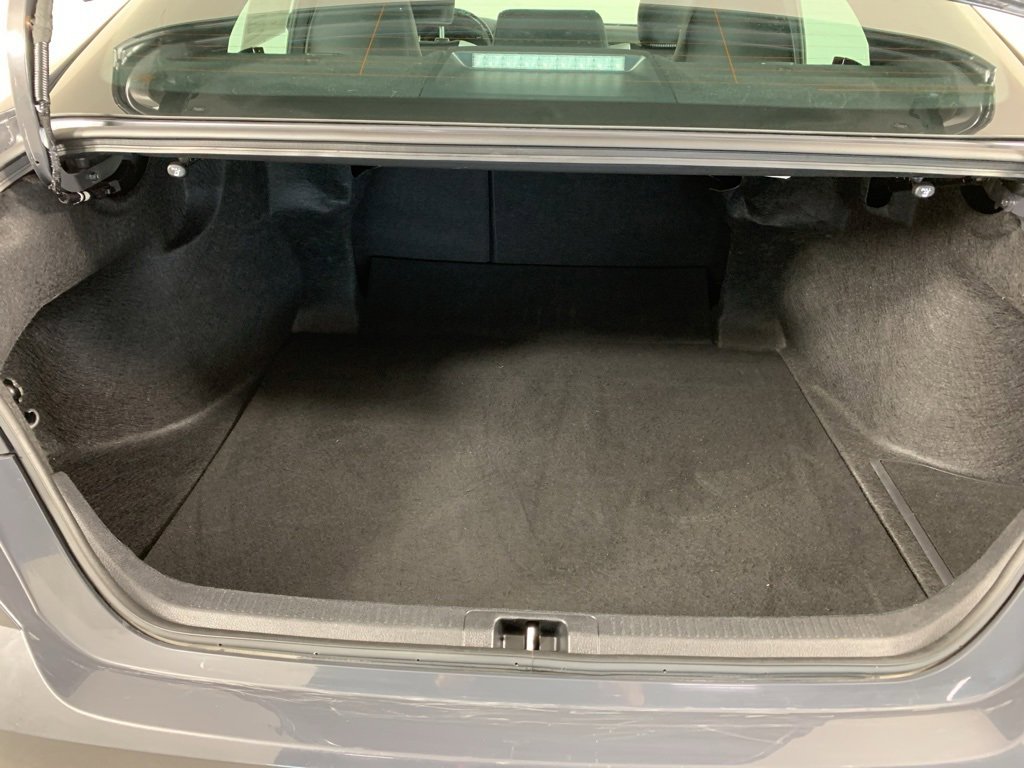 Used 2025 Toyota Camry SE image 13