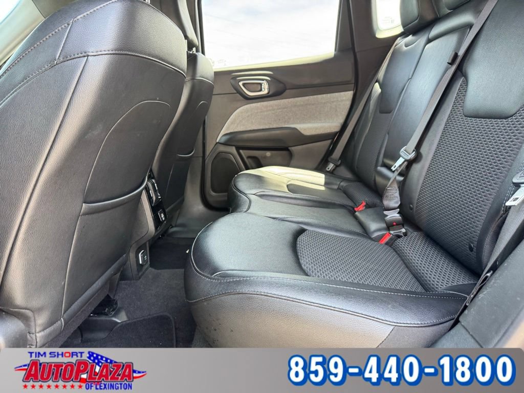 Used 2024 Jeep Compass Latitude AWD/4WD image 43