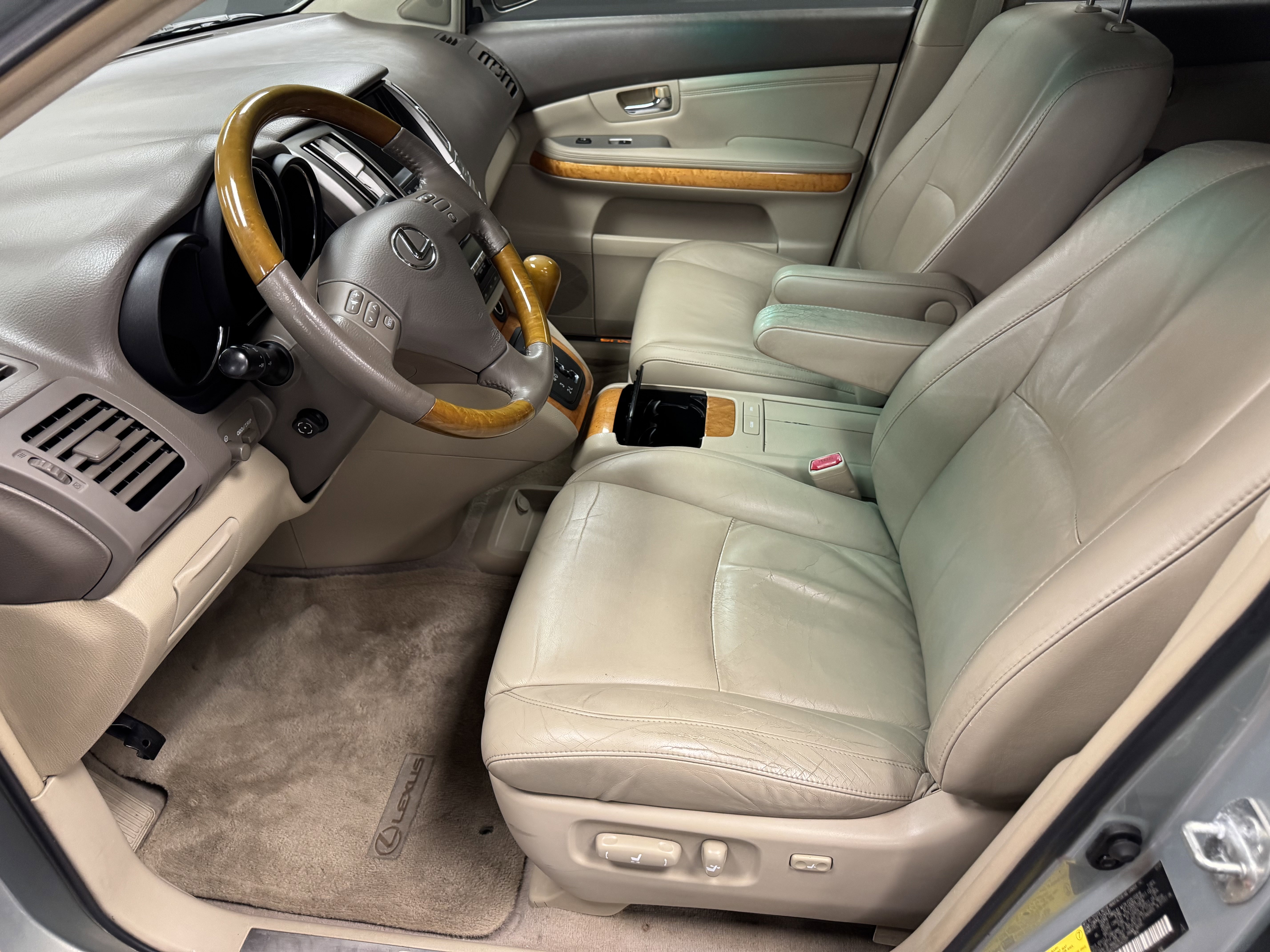 Used 2006 Lexus RX 330 FWD image 8