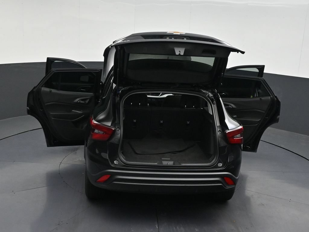 Used 2024 Chevrolet Trax LS FWD image 38