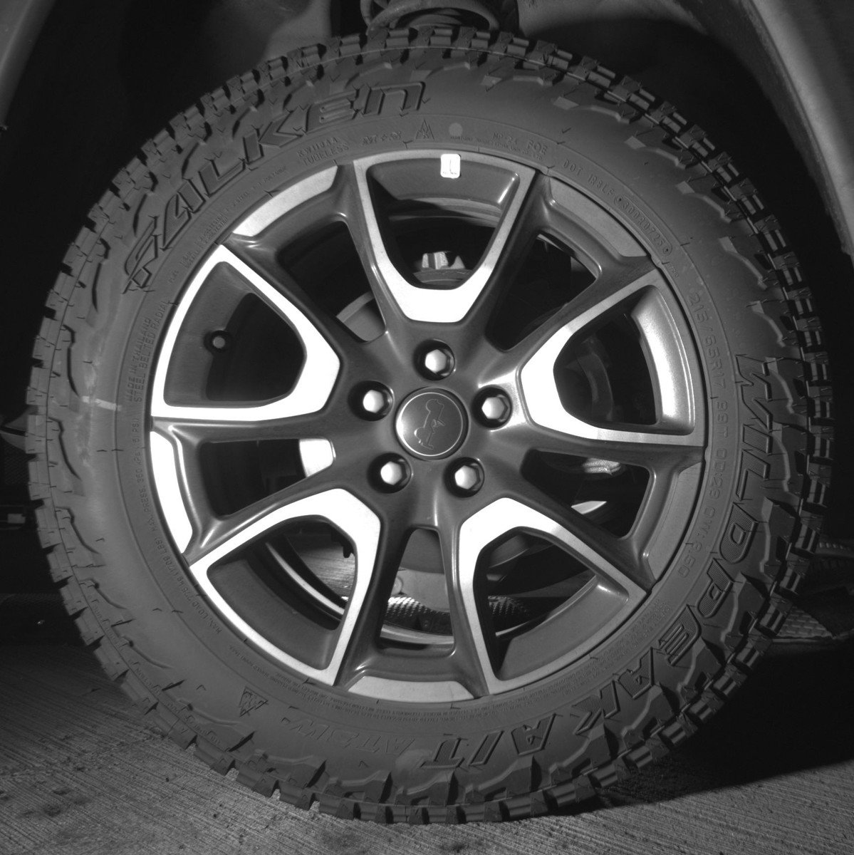 Used 2025 Jeep Compass Trailhawk image 15