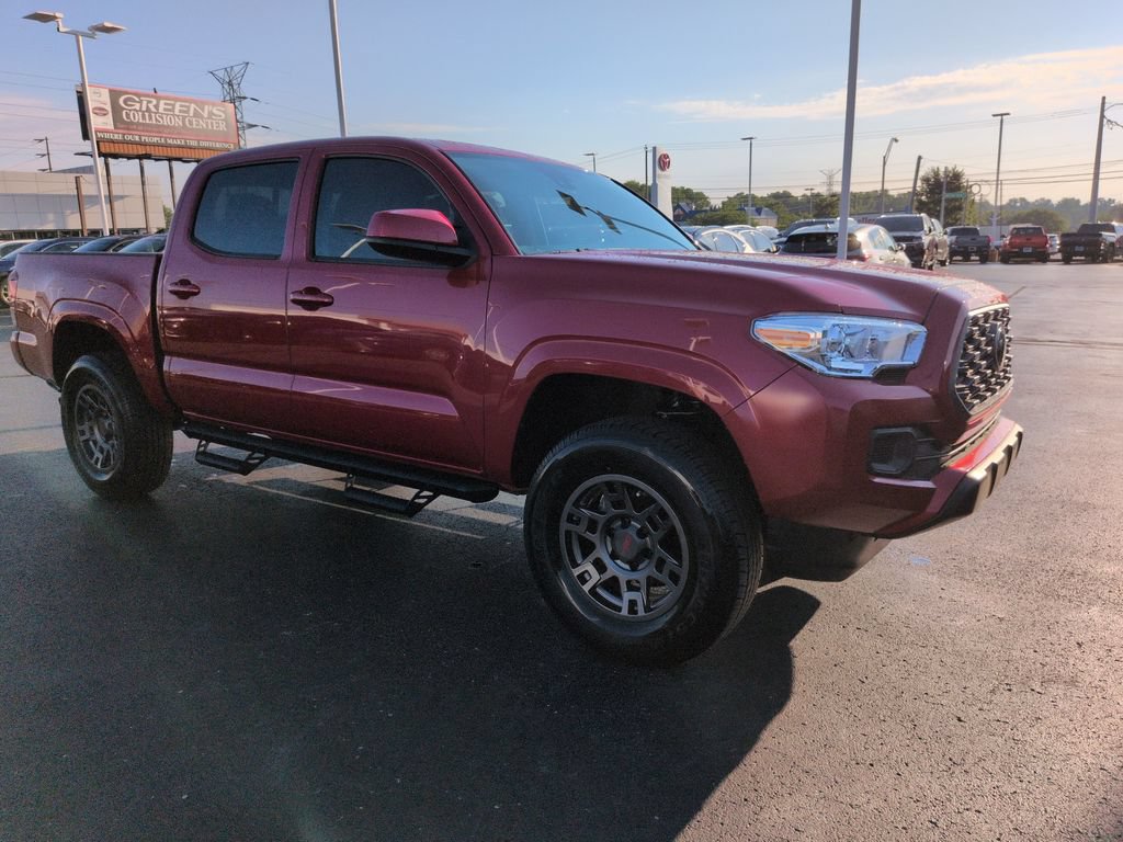 Used 2022 Toyota Tacoma SR AWD/4WD image 7