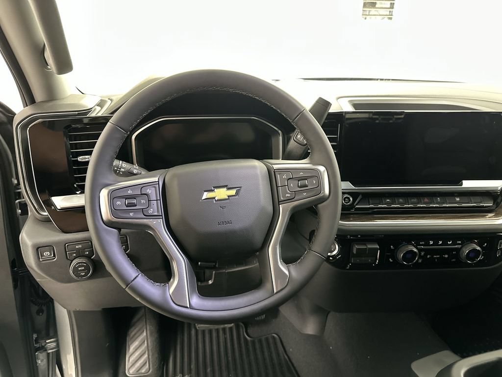 New 2026 Chevrolet Silverado 1500 LT AWD/4WD image 13