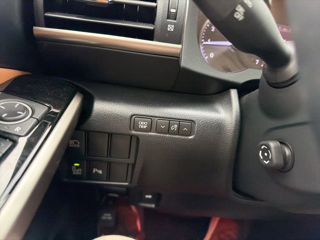 Used 2019 Lexus IS 300 300 w/ Premium Package image 13