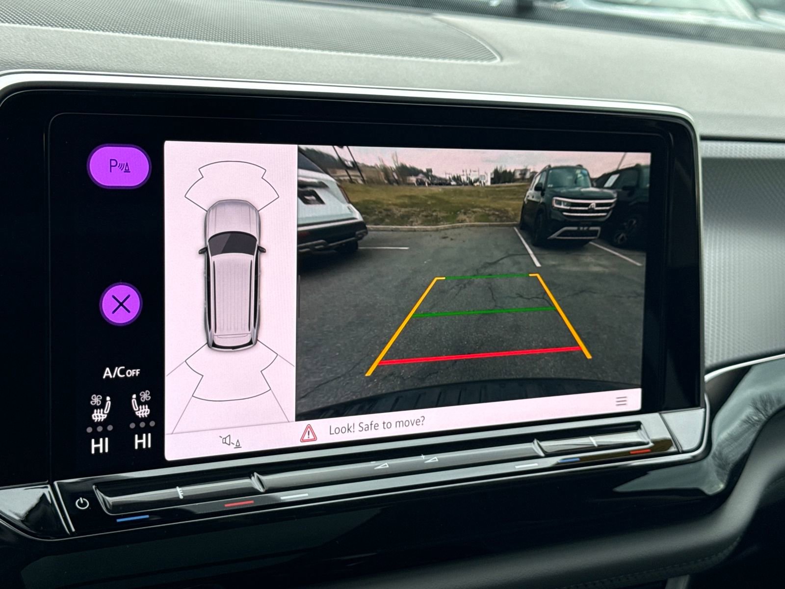 Certified 2025 Volkswagen Atlas Peak Edition SE image 33
