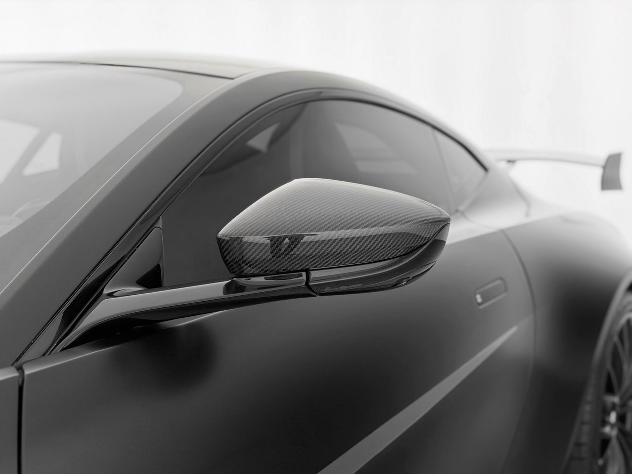 Used 2022 Aston Martin V8 Vantage Coupe image 39