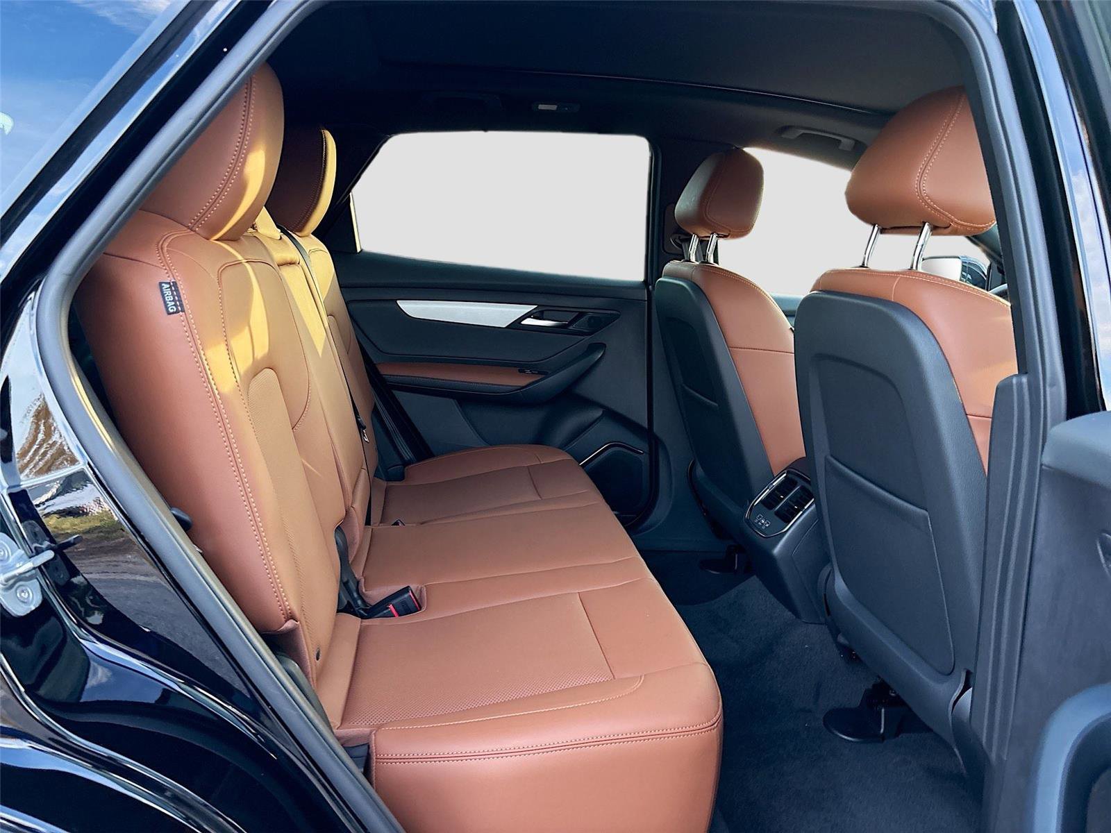 New 2025 VinFast VF 8 Plus image 27