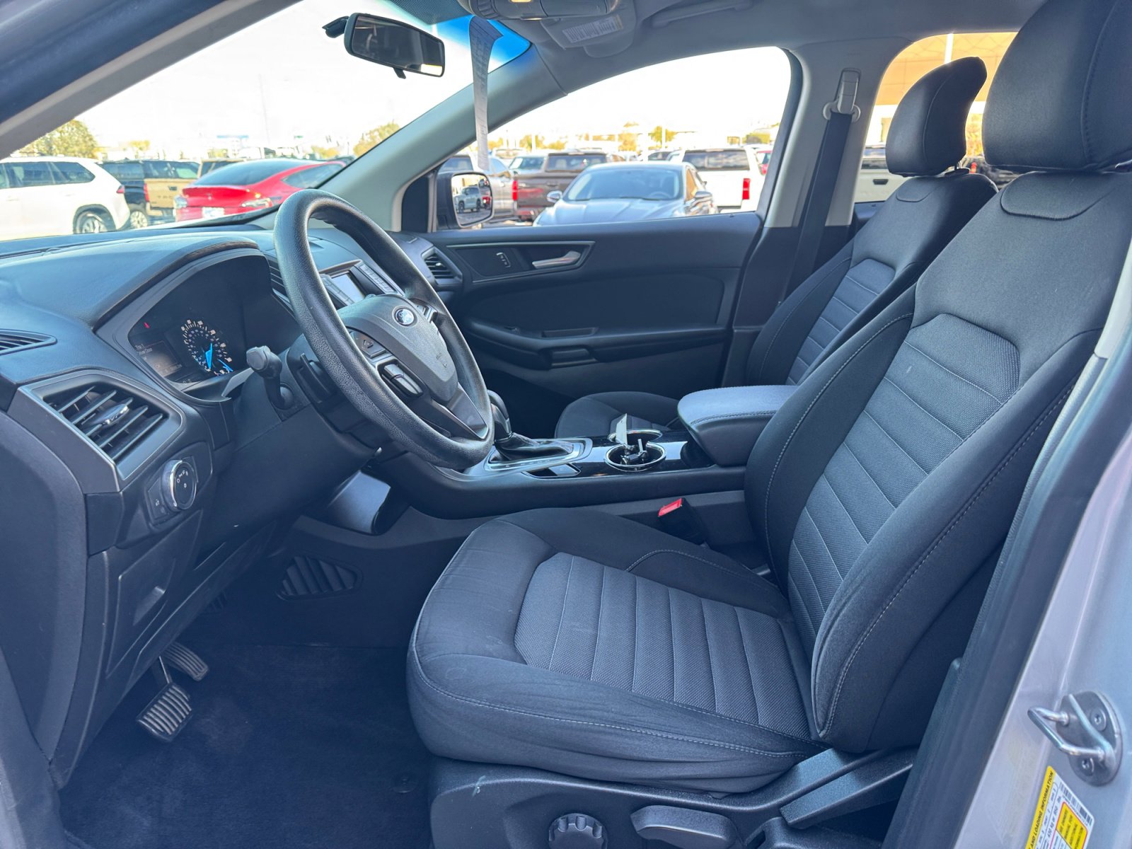 Used 2016 Ford Edge SE image 14