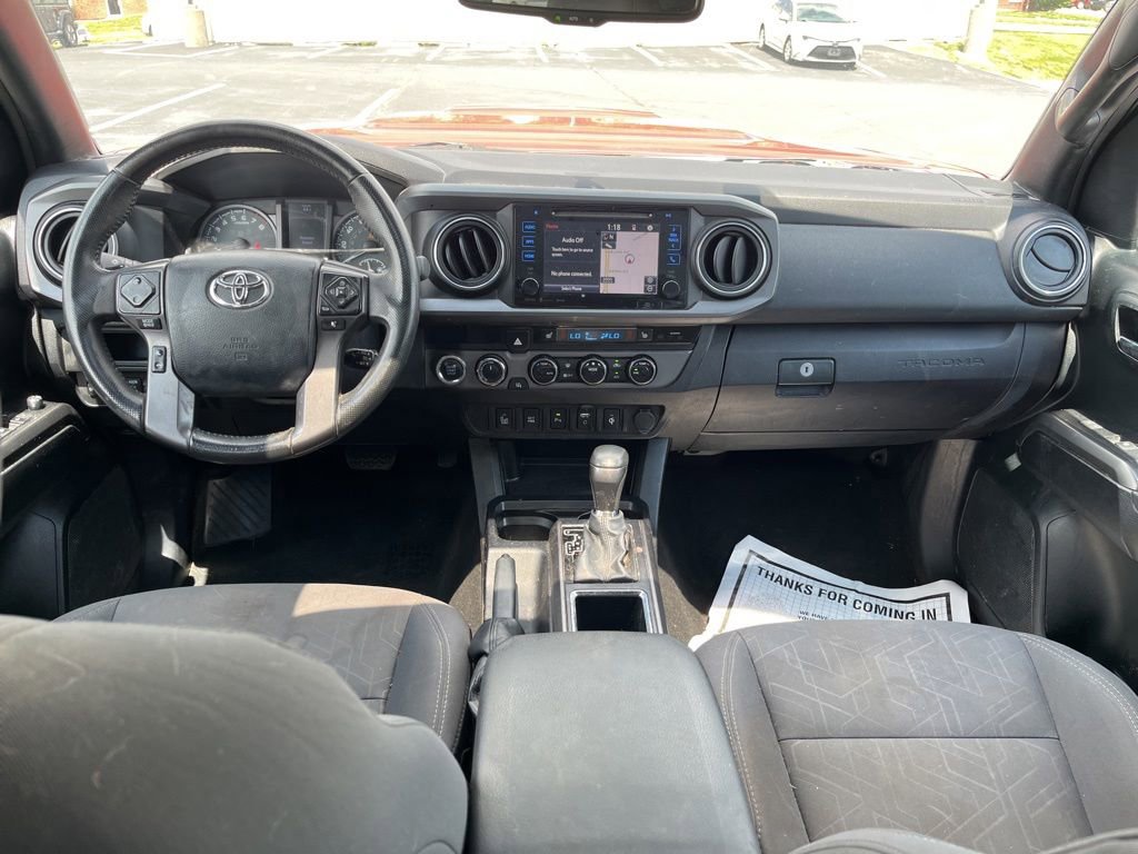 Used 2017 Toyota Tacoma TRD Off-Road w/ Premium & Technology Package AWD/4WD image 28