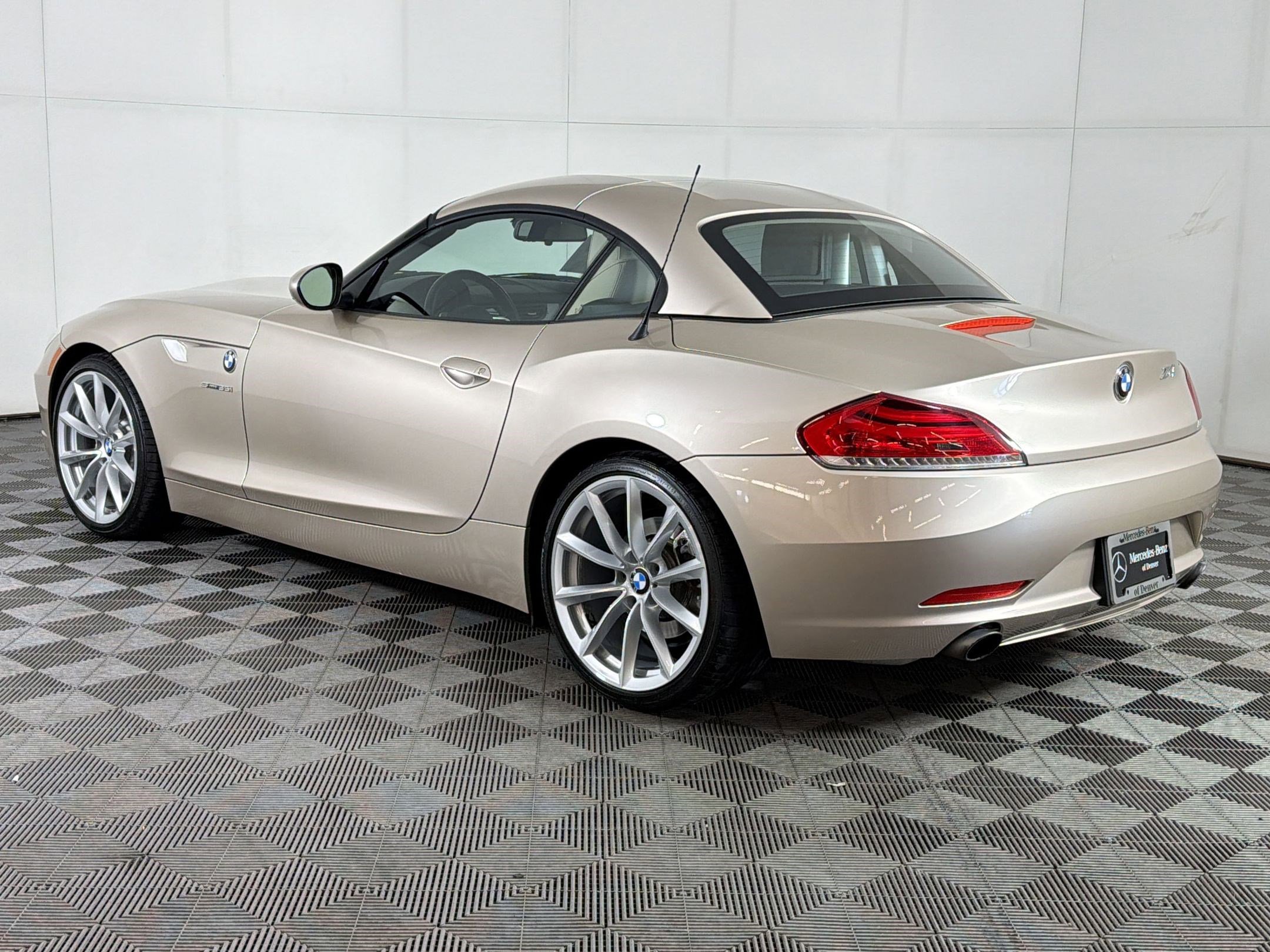 Used 2011 BMW Z4 sDrive35i image 3
