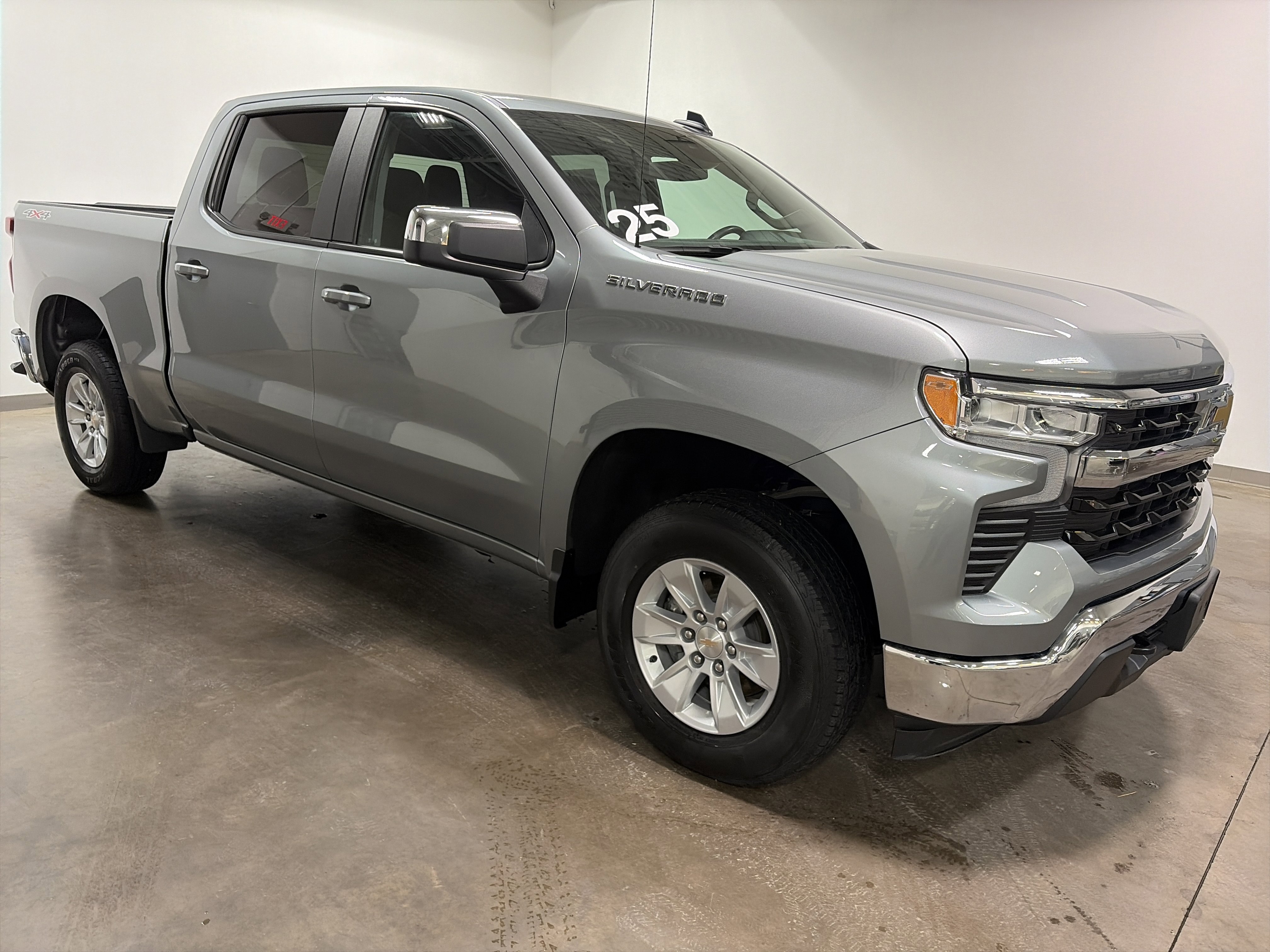 Used 2025 Chevrolet Silverado 1500 LT video 2