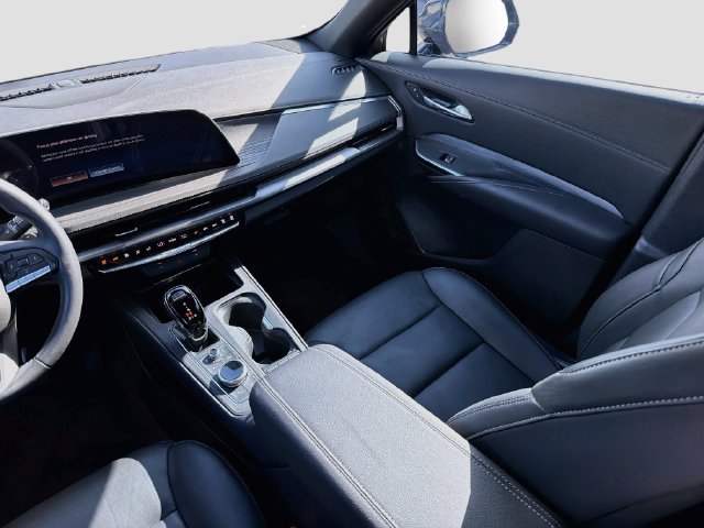 Used 2024 Cadillac XT4 Premium Luxury FWD image 19