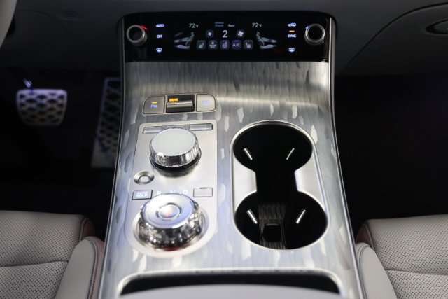 New 2027 Genesis Electrified GV70 AWD/4WD image 38