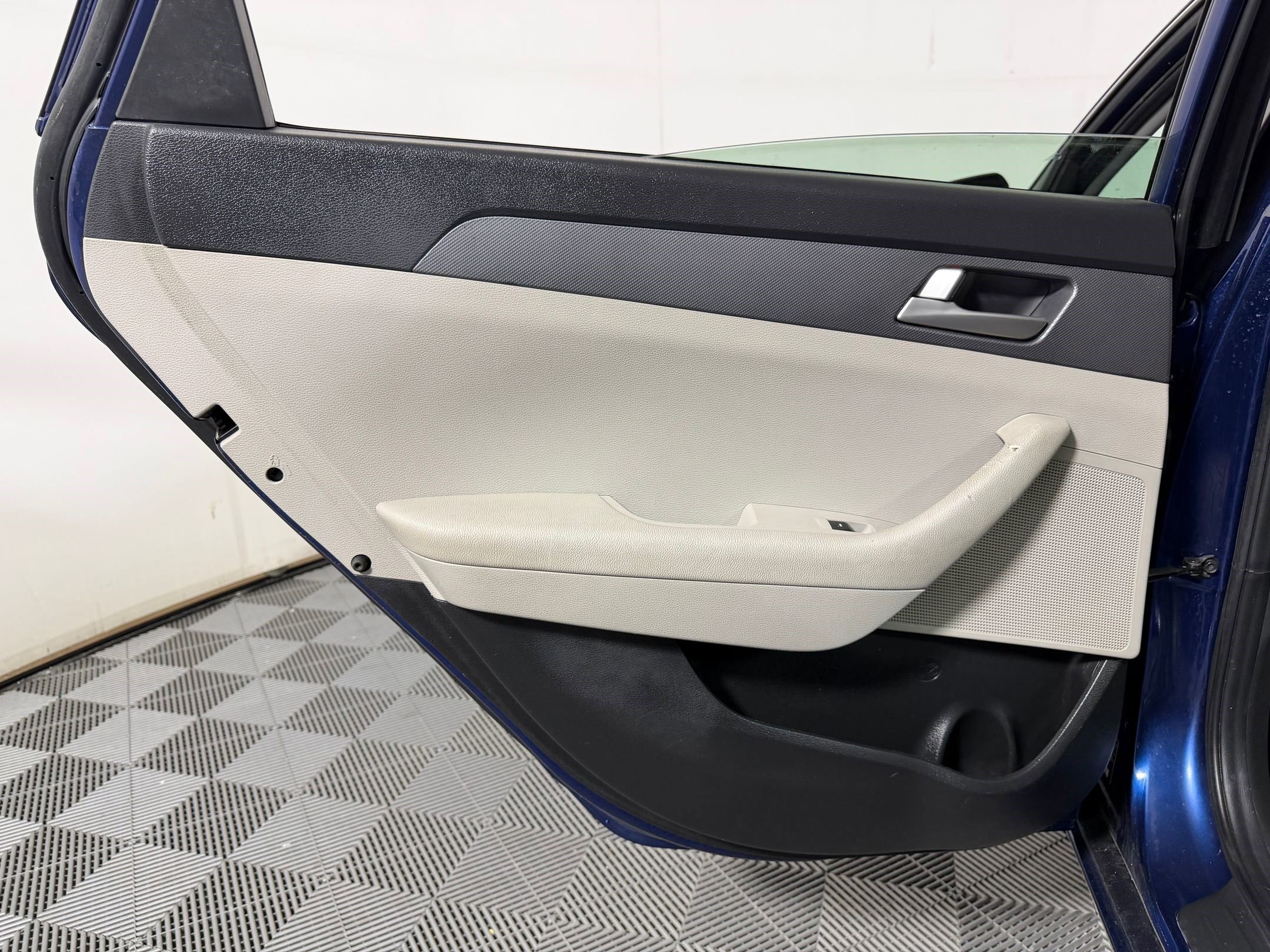 Used 2017 Hyundai Sonata SE FWD image 22