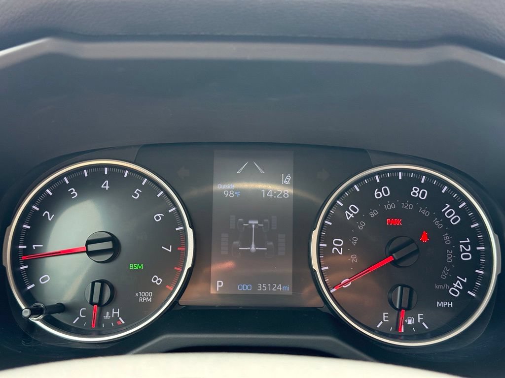 Certified 2022 Toyota RAV4 LE AWD/4WD image 10