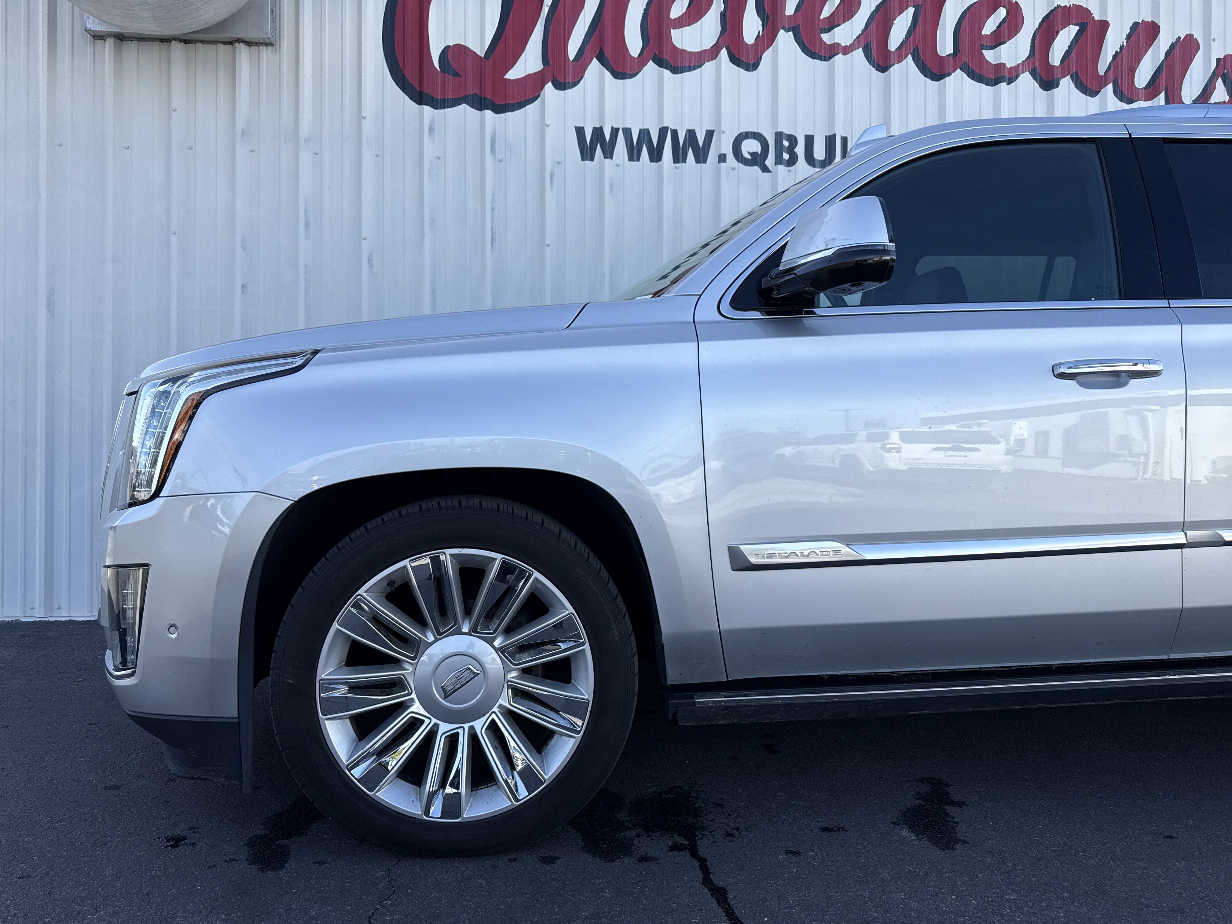 Used 2019 Cadillac Escalade ESV Platinum image 4