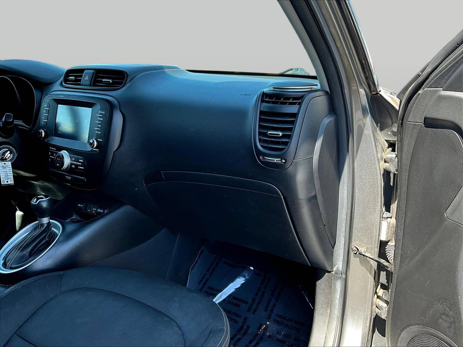 Used 2018 Kia Soul + FWD image 28