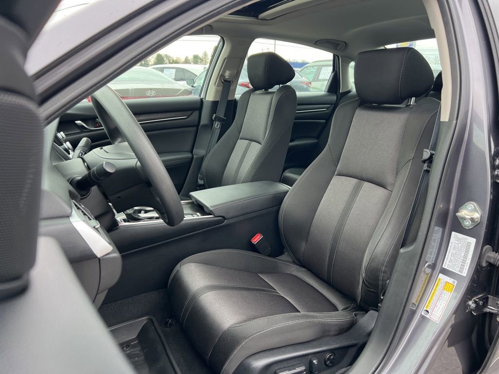 Used 2020 Honda Accord EX image 18