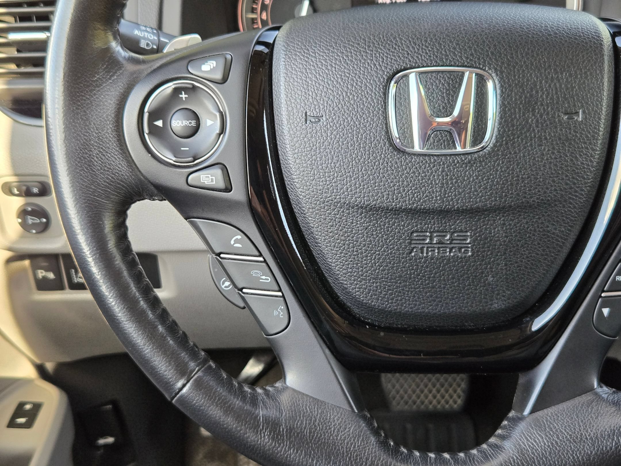 Used 2016 Honda Pilot Elite image 21