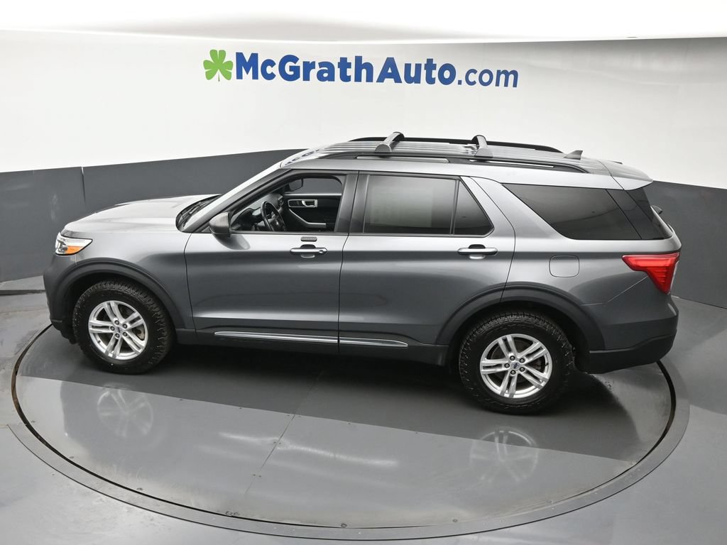Used 2023 Ford Explorer XLT AWD/4WD image 25
