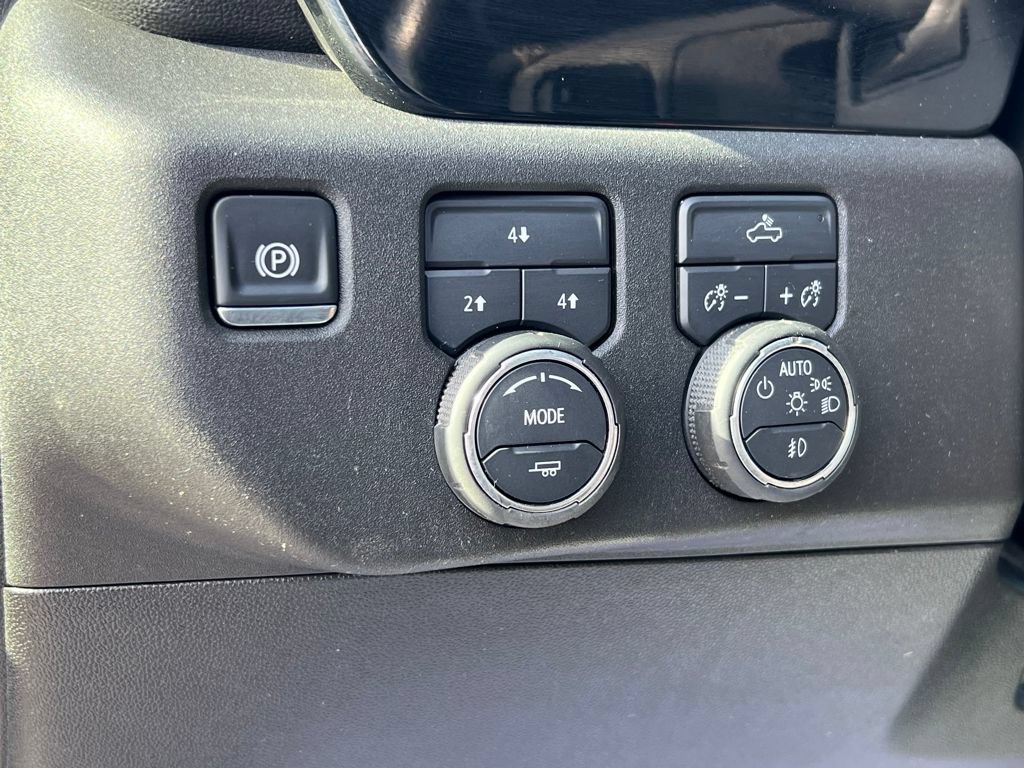 Used 2025 Chevrolet Silverado 2500 LT w/ Convenience Package AWD/4WD image 21