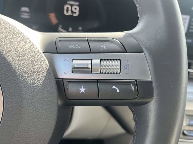 Used 2025 Hyundai Kona SEL AWD/4WD image 23