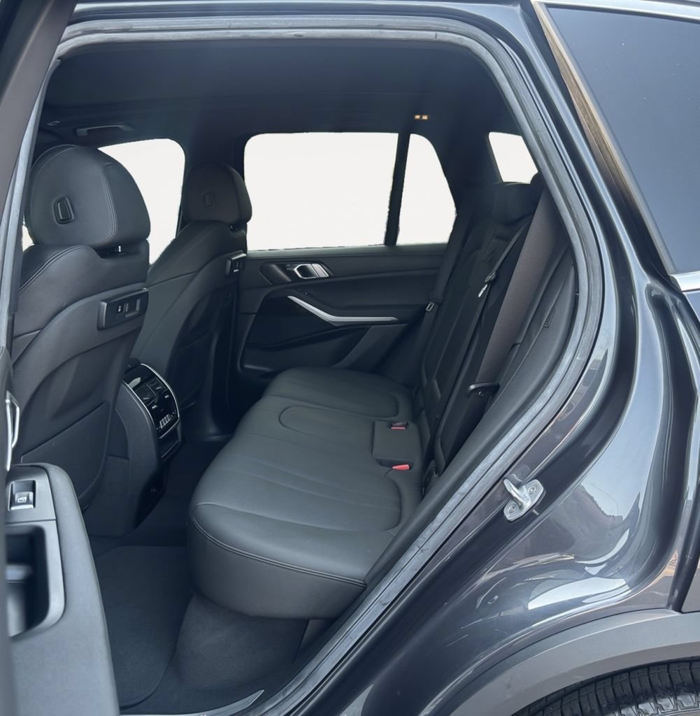 Used 2019 BMW X5 xDrive40i w/ Premium Package 2 AWD/4WD image 13
