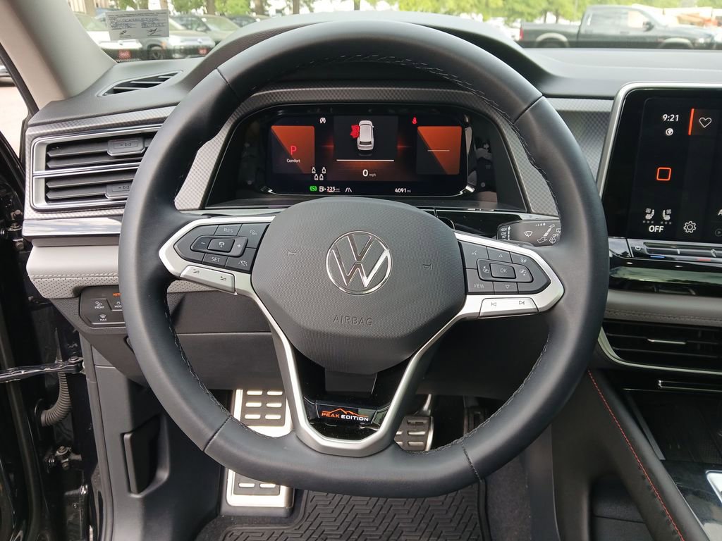 Used 2025 Volkswagen Atlas Peak Edition SE image 15