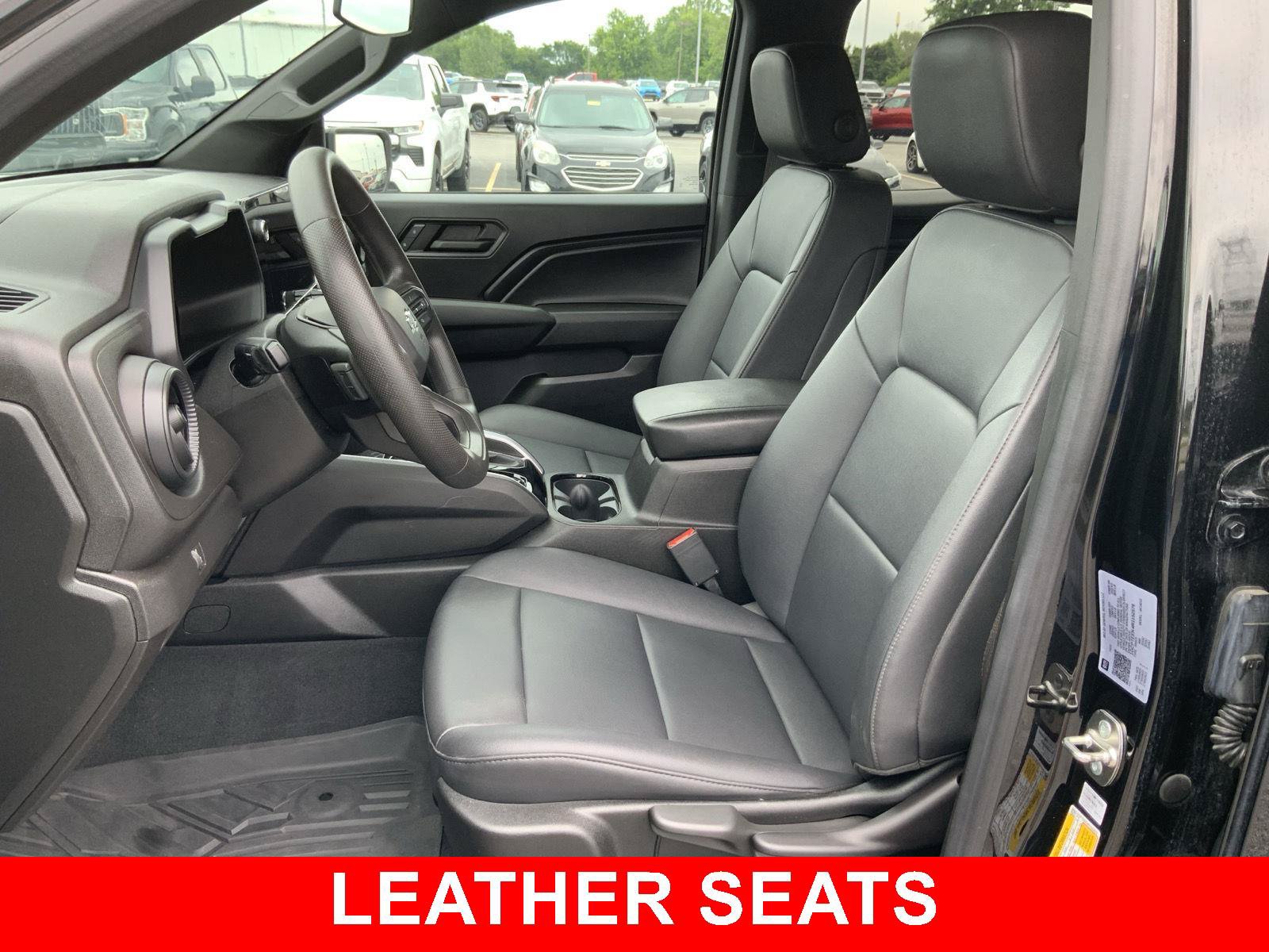 Used 2024 Chevrolet Colorado Trail Boss w/ LPO, Skid Plate Package AWD/4WD image 6