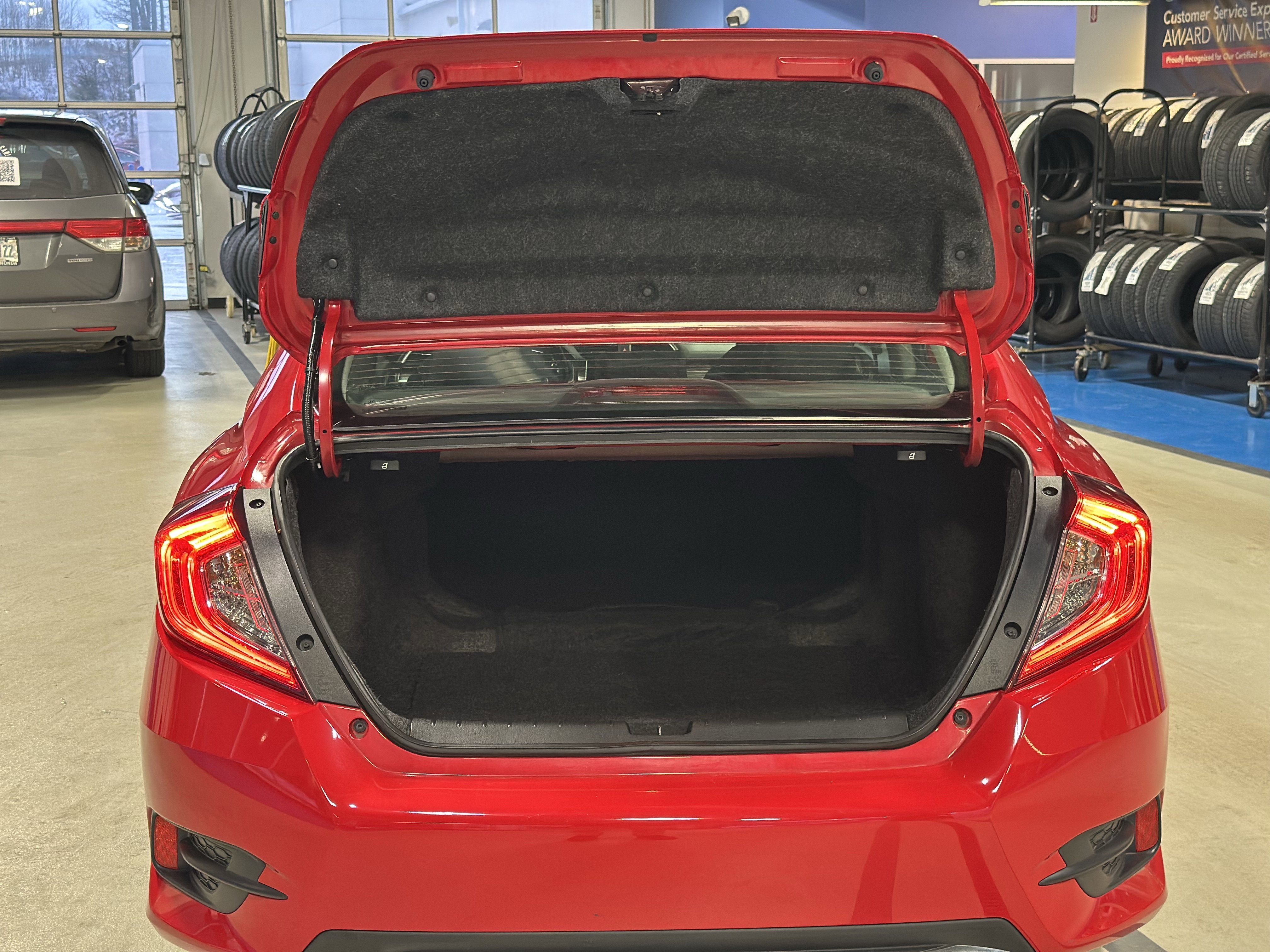 Used 2020 Honda Civic EX image 6