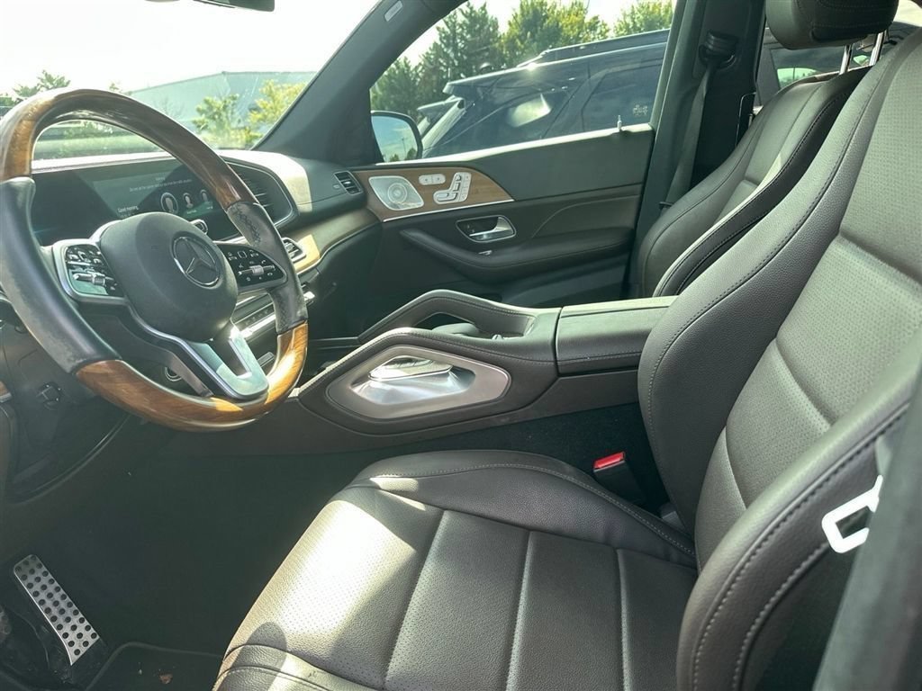 Used 2022 Mercedes-Benz GLS 450 4MATIC image 15