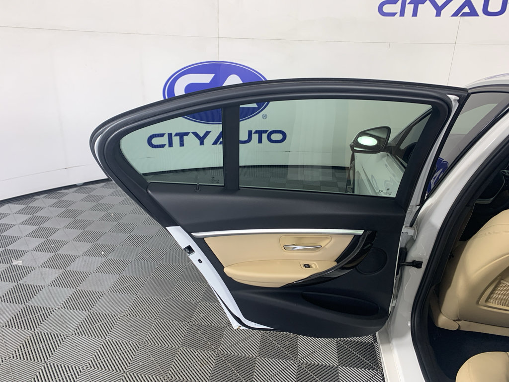 Used 2018 BMW 330i Sedan RWD image 30